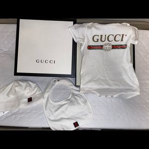 Gucci Baby 3 Piece gift set